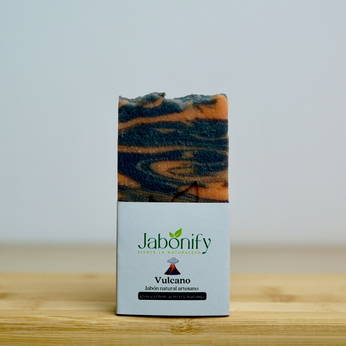 Jabón Vulcano con Carbón Activo y Naranja